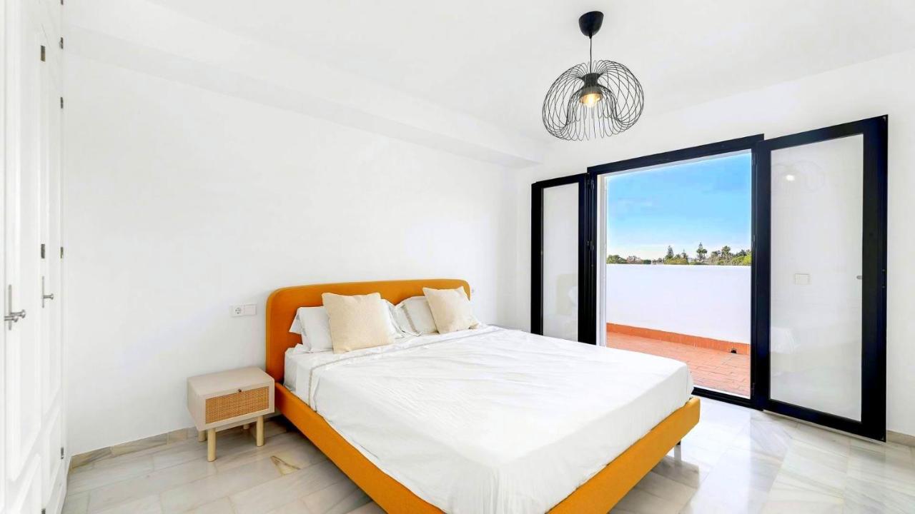 4 Bdrms Charming 3 Palms In Elviria, Sea Views! * Marbella
