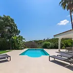 4 Bdrms Charming 3 Palms Villa In Elviria, Sea Views!