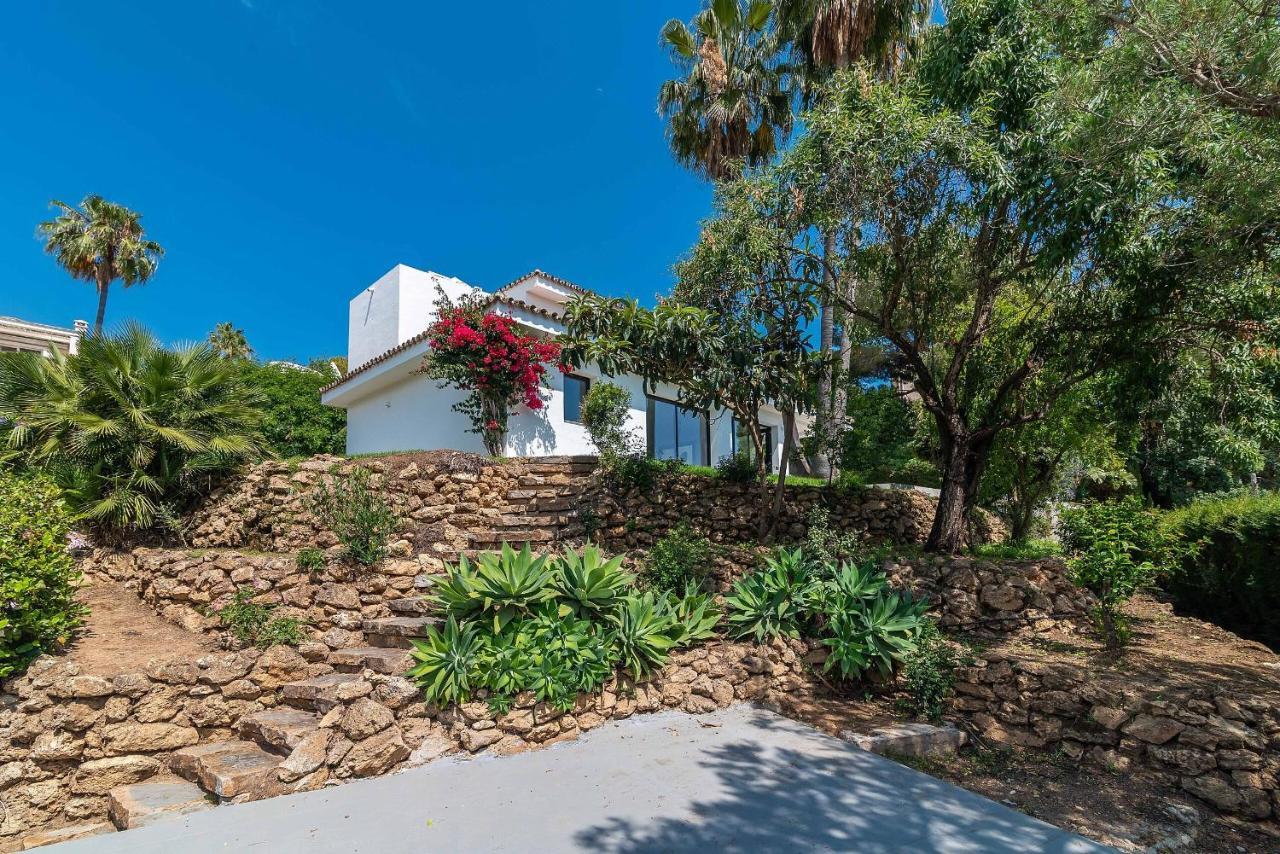4 Bdrms Charming 3 Palms In Elviria, Sea Views! Villa Marbella