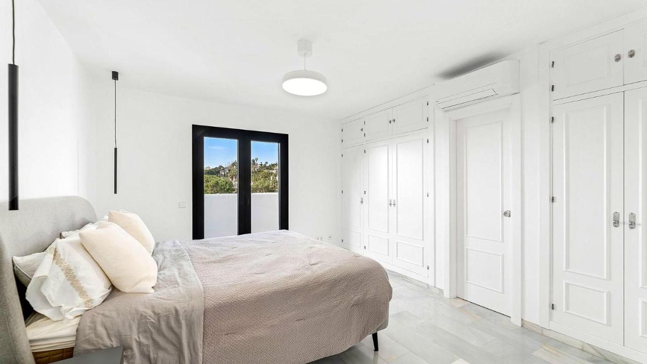 4 Bdrms Charming 3 Palms In Elviria, Sea Views! * Marbella