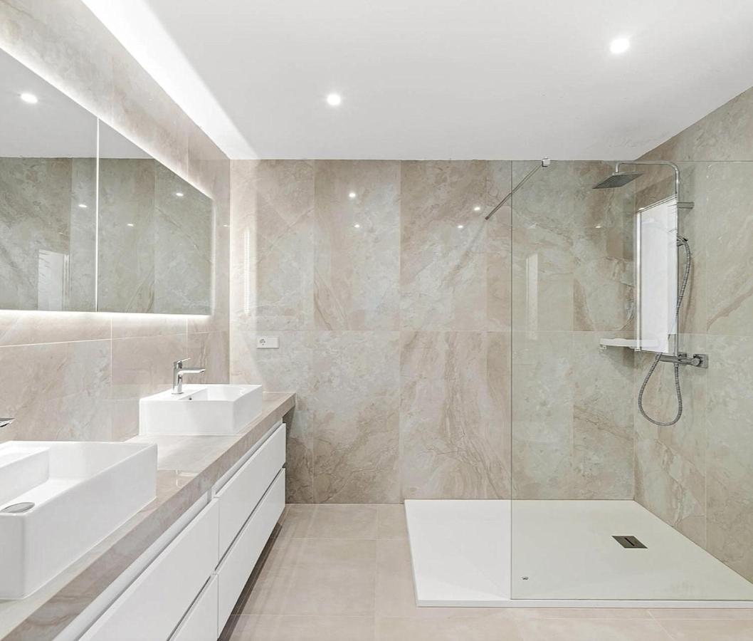 4 Bdrms Charming 3 Palms In Elviria, Sea Views! *