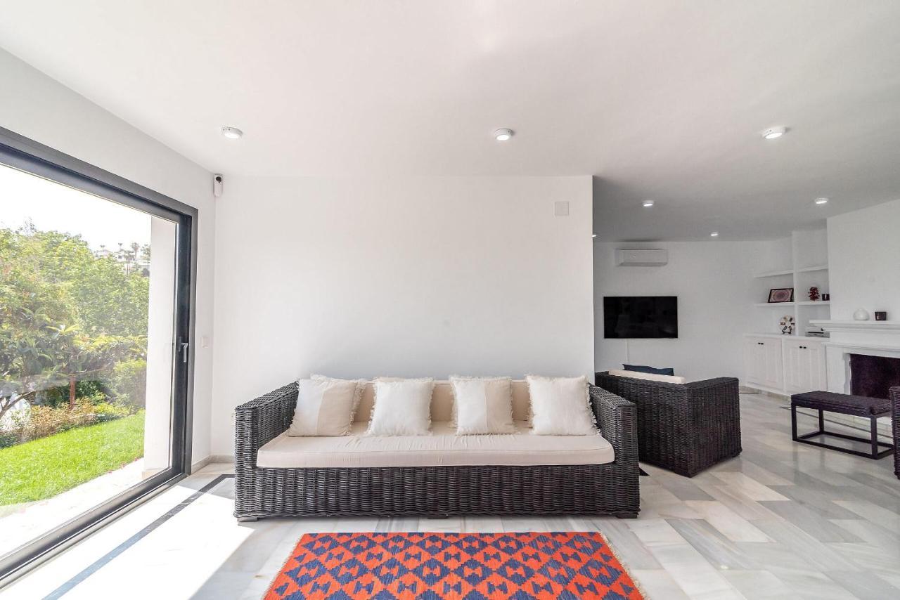 4 Bdrms Charming 3 Palms In Elviria, Sea Views! * Marbella