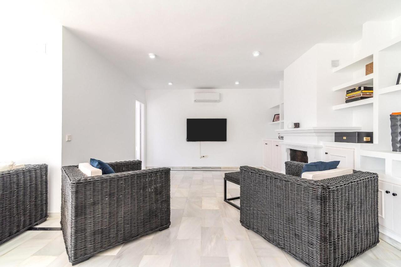 4 Bdrms Charming 3 Palms In Elviria, Sea Views! * Marbella